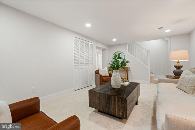 2711 GROVETON ST, Alexandria, VA 22306