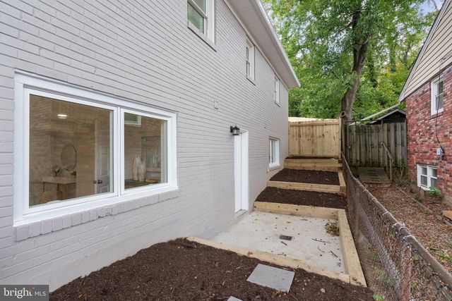 2711 GROVETON ST, Alexandria, VA 22306