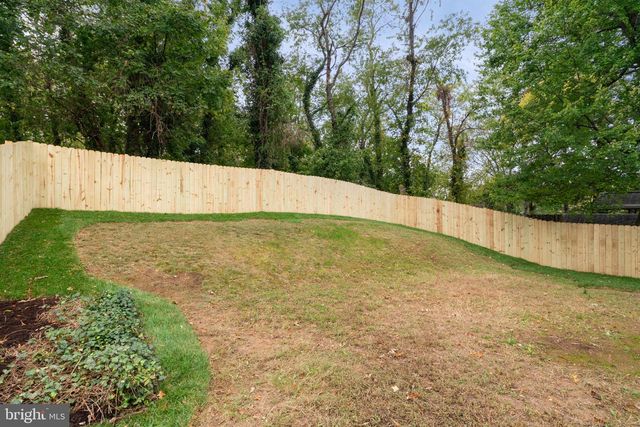 2711 GROVETON ST, Alexandria, VA 22306