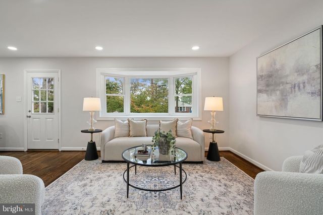 2711 GROVETON ST, Alexandria, VA 22306