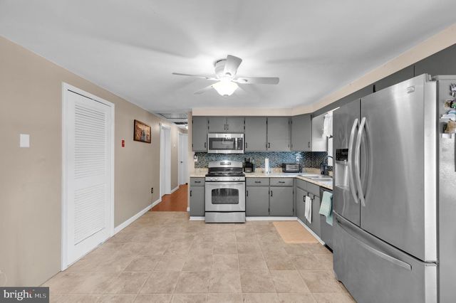 5 TILTON AVE, Toms River, NJ 08757
