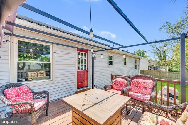 5 TILTON AVE, Toms River, NJ 08757
