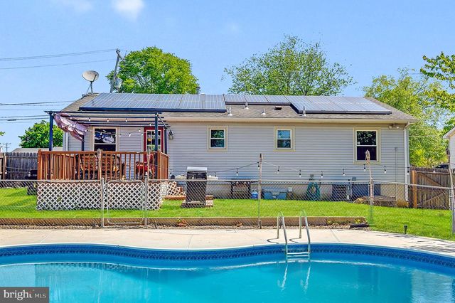 5 TILTON AVE, Toms River, NJ 08757