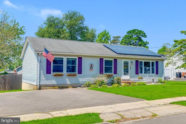 5 TILTON AVE, Toms River, NJ 08757