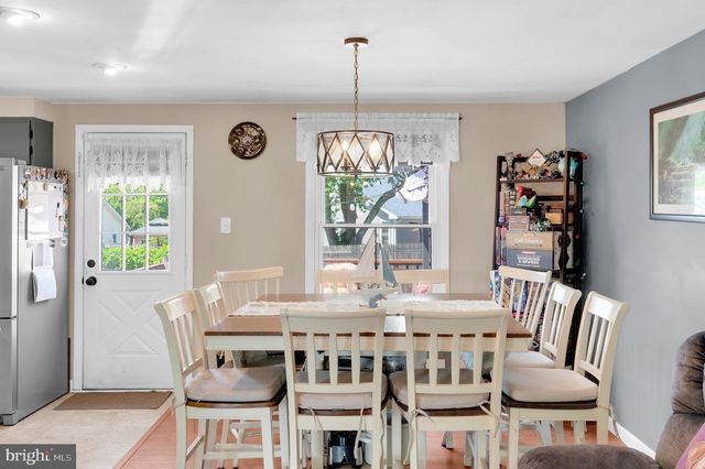 5 TILTON AVE, Toms River, NJ 08757