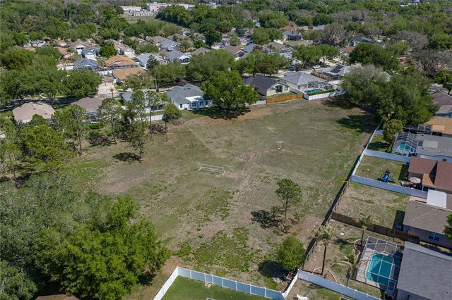 2627 BROOKVILLE DRIVE, Valrico, FL 33596