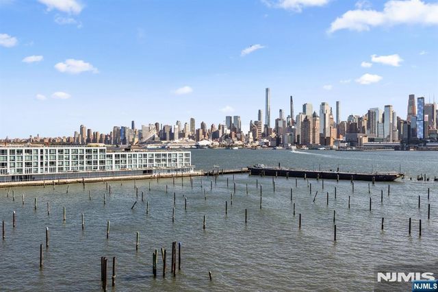 600 Harbor Boulevard 1121, Weehawken, NJ 07086