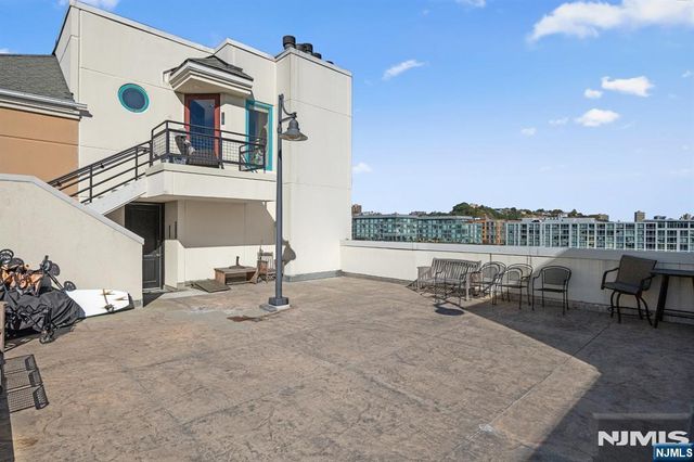 600 Harbor Boulevard 1121, Weehawken, NJ 07086
