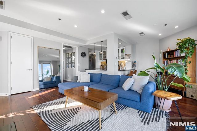 600 Harbor Boulevard 1121, Weehawken, NJ 07086