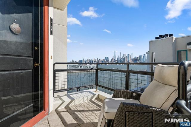 600 Harbor Boulevard 1121, Weehawken, NJ 07086