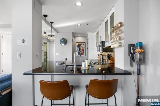 600 Harbor Boulevard 1121, Weehawken, NJ 07086