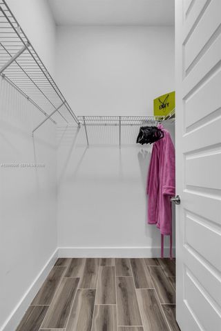 15540 NW 88th Ave, Miami Lakes, FL 33018
