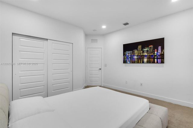15540 NW 88th Ave, Miami Lakes, FL 33018