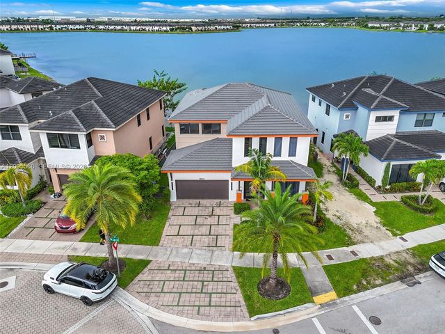 15540 NW 88th Ave, Miami Lakes, FL 33018