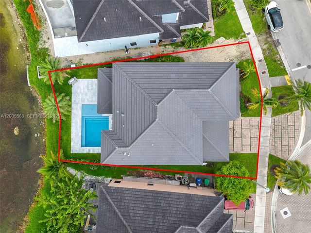 15540 NW 88th Ave, Miami Lakes, FL 33018