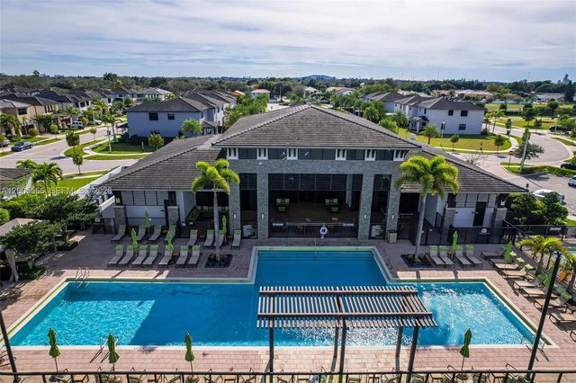 15540 NW 88th Ave, Miami Lakes, FL 33018