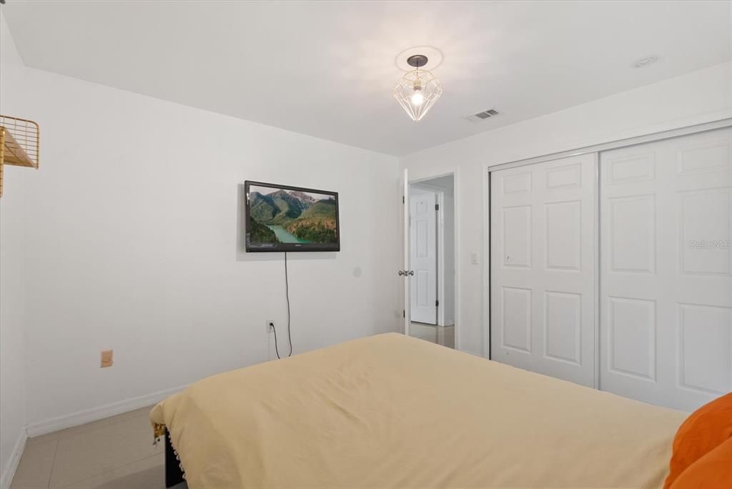 Image 11 of property listing at 8607 SANDBERRY BOULEVARD, Orlando, FL 32819
