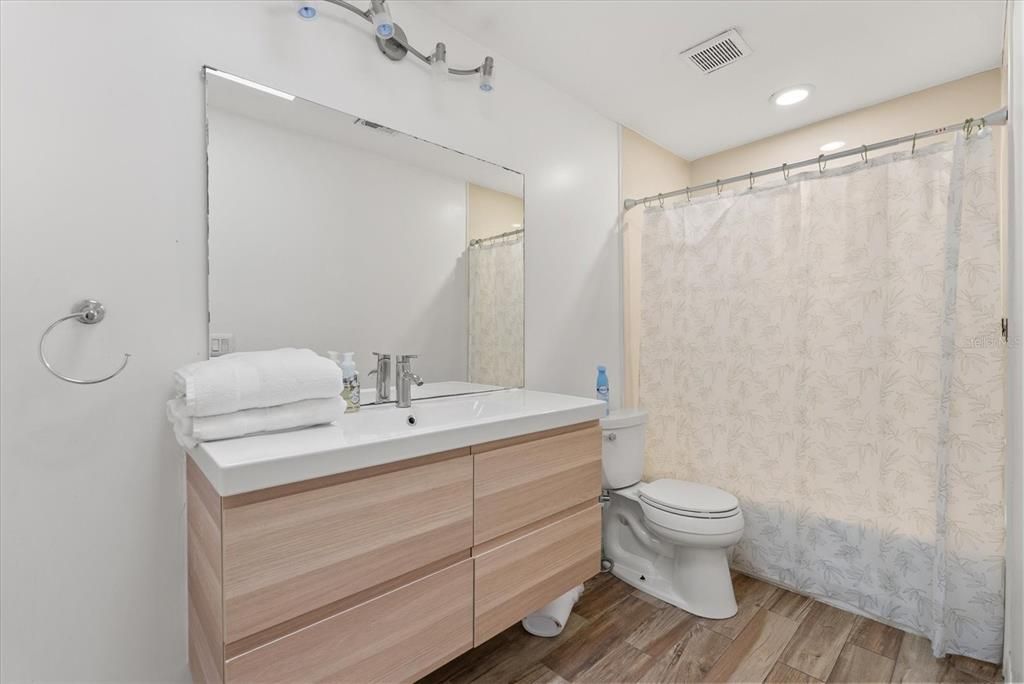 Image 14 of property listing at 8607 SANDBERRY BOULEVARD, Orlando, FL 32819