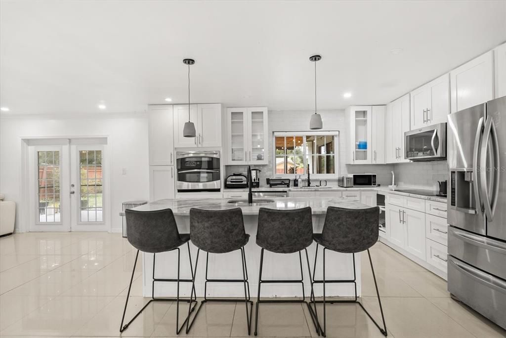 Image 5 of property listing at 8607 SANDBERRY BOULEVARD, Orlando, FL 32819