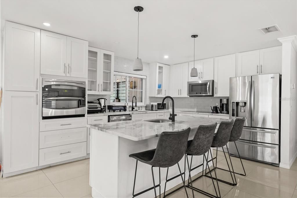 Image 6 of property listing at 8607 SANDBERRY BOULEVARD, Orlando, FL 32819