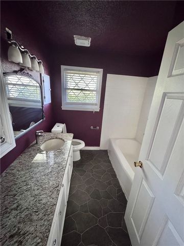 1218 Whitaker Dr, Corpus Christi, TX 78412