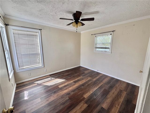 1218 Whitaker Dr, Corpus Christi, TX 78412