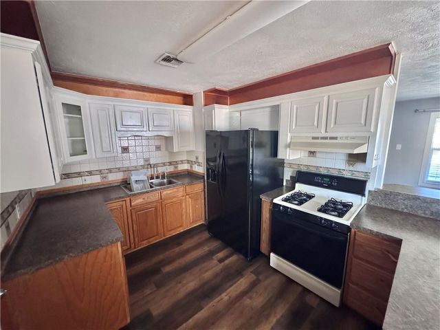 1218 Whitaker Dr, Corpus Christi, TX 78412