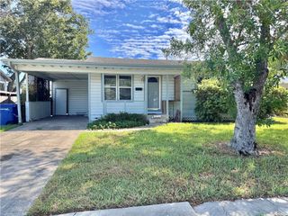 1218 Whitaker Dr, Corpus Christi, TX 78412