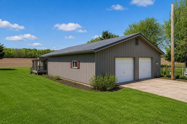 52290 Townhall Road, Dowagiac, MI 49047