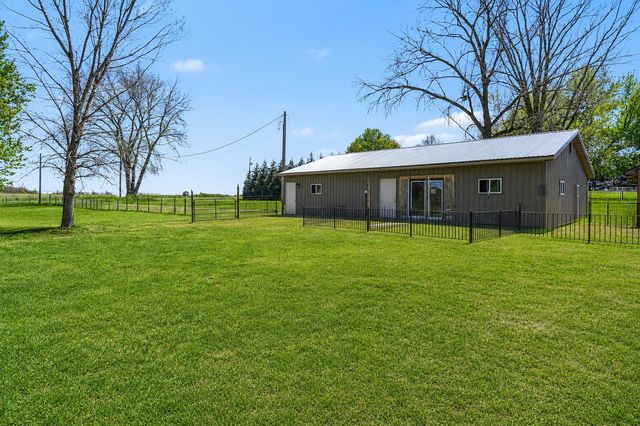52290 Townhall Road, Dowagiac, MI 49047