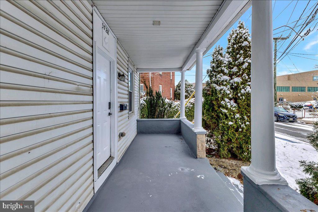 Image 2 of property listing at 5728 GOVANE AVE, Baltimore, MD 21212