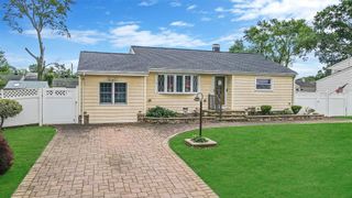 10 Harrison Street, Brentwood, NY 11717