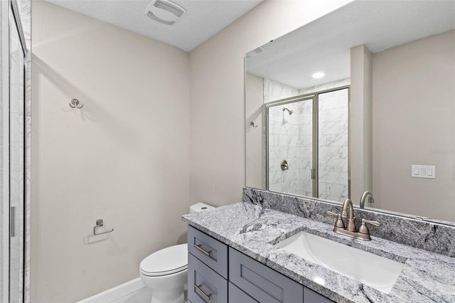 921 E CLIFFORD AVENUE, Eustis, FL 32726