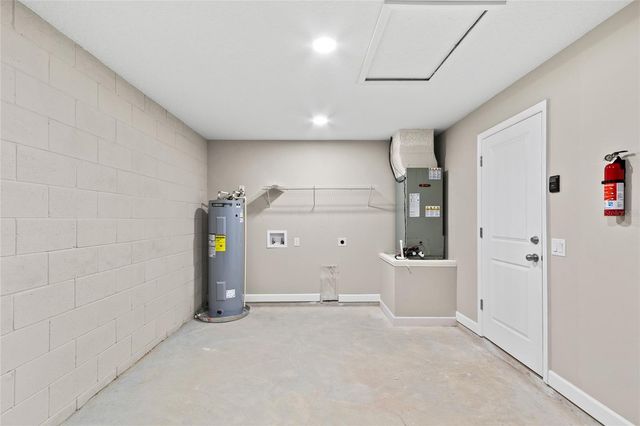 921 E CLIFFORD AVENUE, Eustis, FL 32726