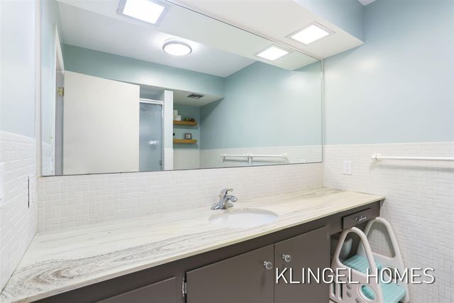 777 Ruddiman Drive, Muskegon, MI 49445