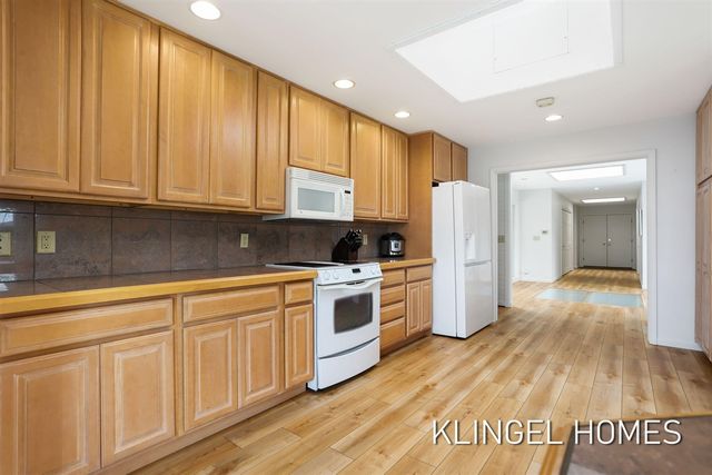 777 Ruddiman Drive, Muskegon, MI 49445