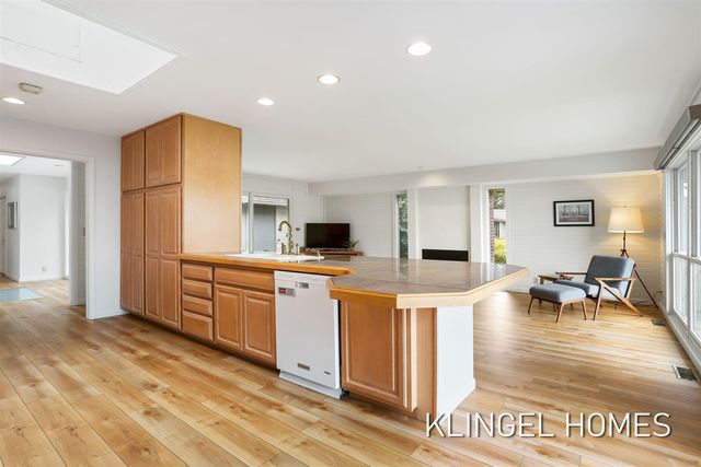 777 Ruddiman Drive, Muskegon, MI 49445