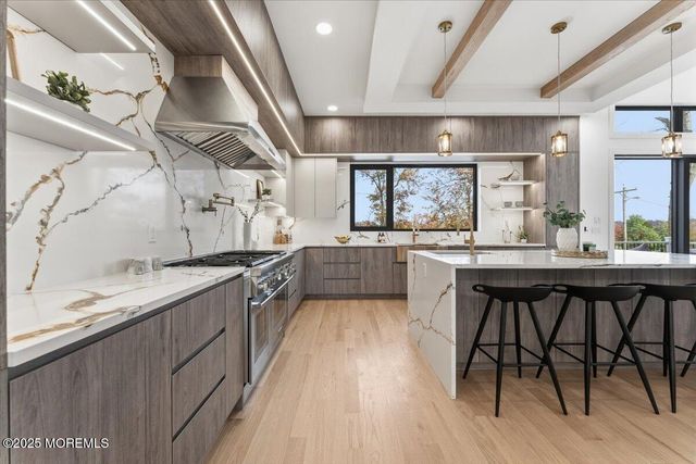 60 Baker Road, Livingston, NJ 07039