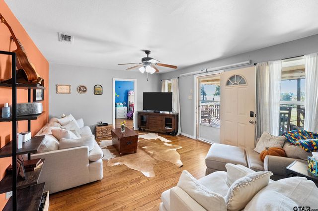 17215 Tarlton Road, Mabank, TX 75147