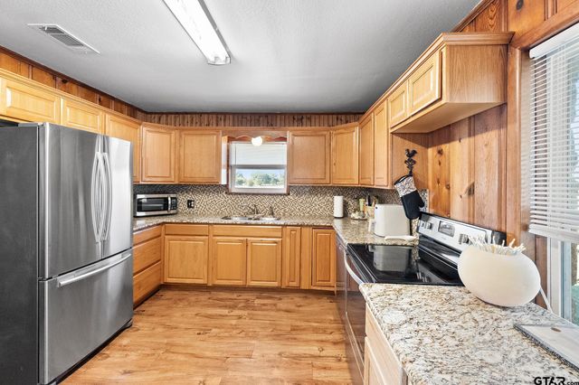 17215 Tarlton Road, Mabank, TX 75147