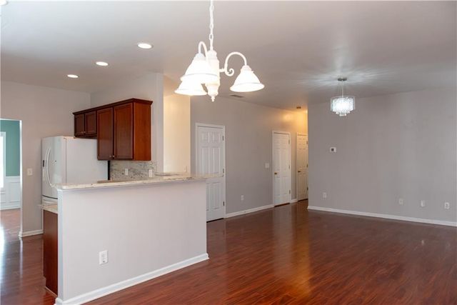 534 Quinn Drive, Woodstock, GA 30188