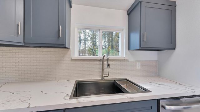 65 County Road 5002, Cleveland, TX 77327