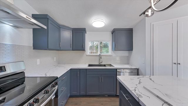 65 County Road 5002, Cleveland, TX 77327