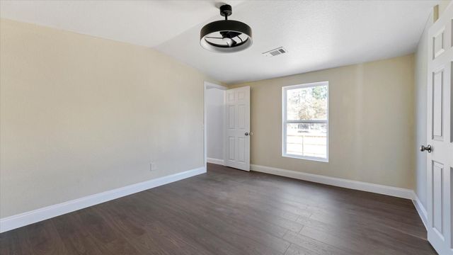 65 County Road 5002, Cleveland, TX 77327