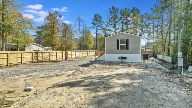 65 County Road 5002, Cleveland, TX 77327