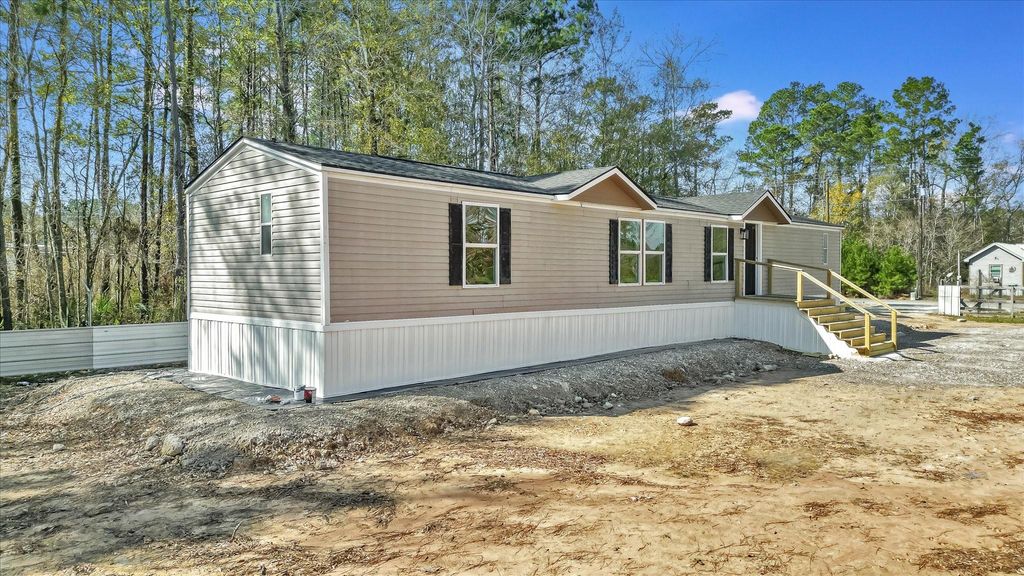 65 County Road 5002, Cleveland, TX 77327