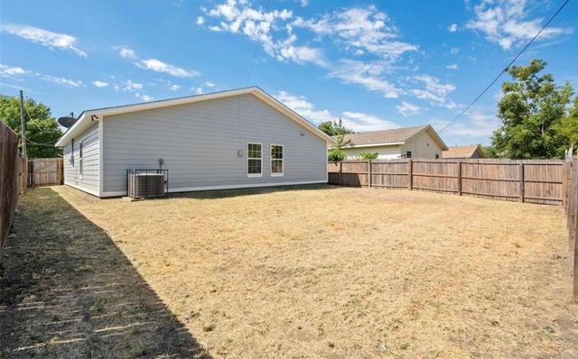 1851 Homeland Street, Dallas, TX 75212