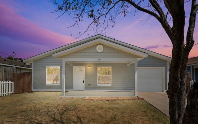 1851 Homeland Street, Dallas, TX 75212