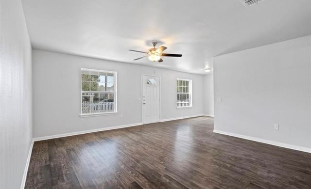 1851 Homeland Street, Dallas, TX 75212