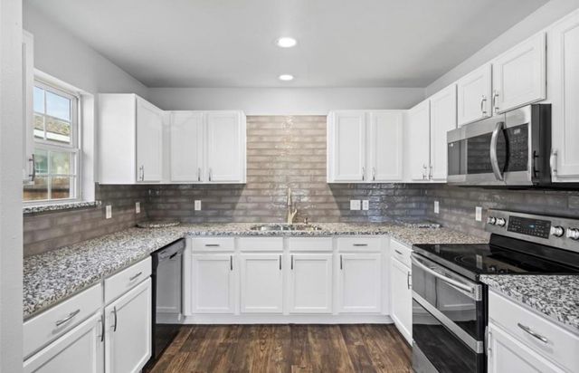 1851 Homeland Street, Dallas, TX 75212